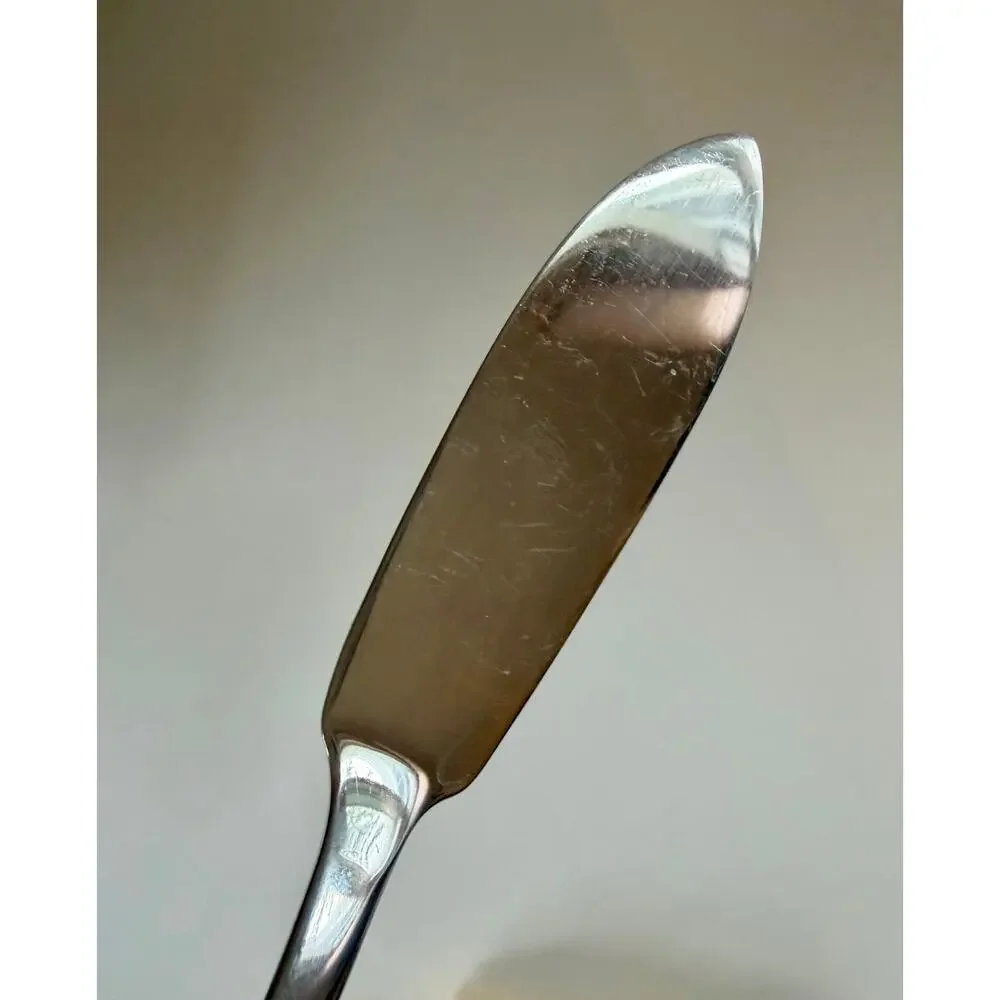 Oneida Islet Individual Solid Fish Knife 7 7/8